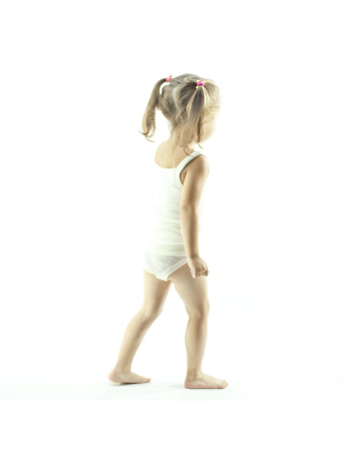 маленькая девочка трусики голая фото фото 34